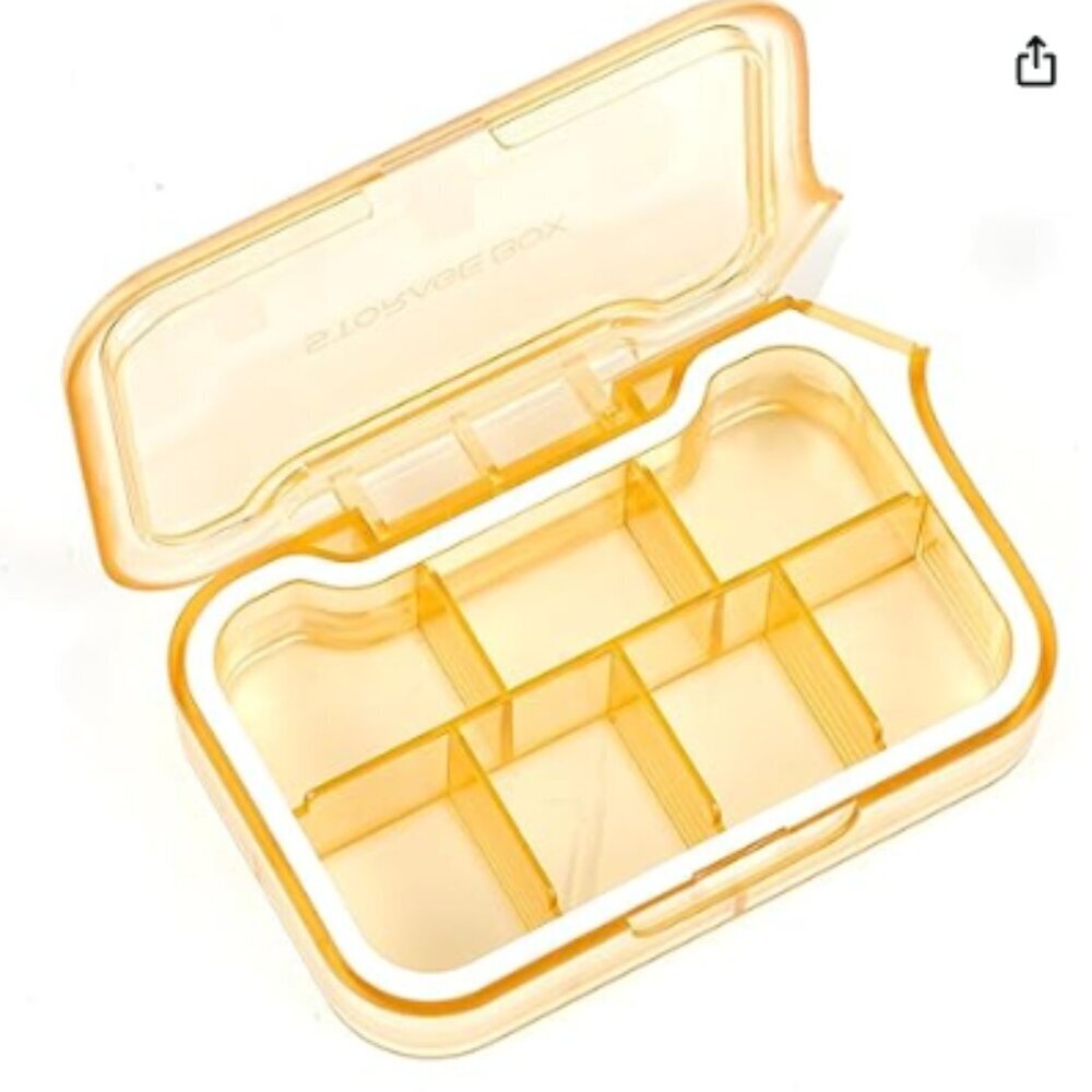 NWT Weekly Portable Pill Organizer